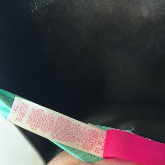 Victoria’s Secret 32C sequin color keyhole halter bombshell push up bikini top - Picture 4 of 5